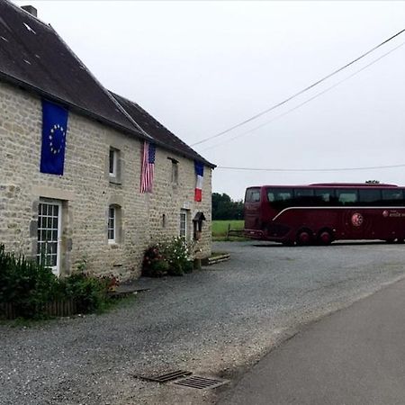 Chevrerie De La Huberdiere Liesville-sur-Douve 외부 사진